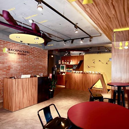 Backpackers Hostel - Ximen Taipei Esterno foto