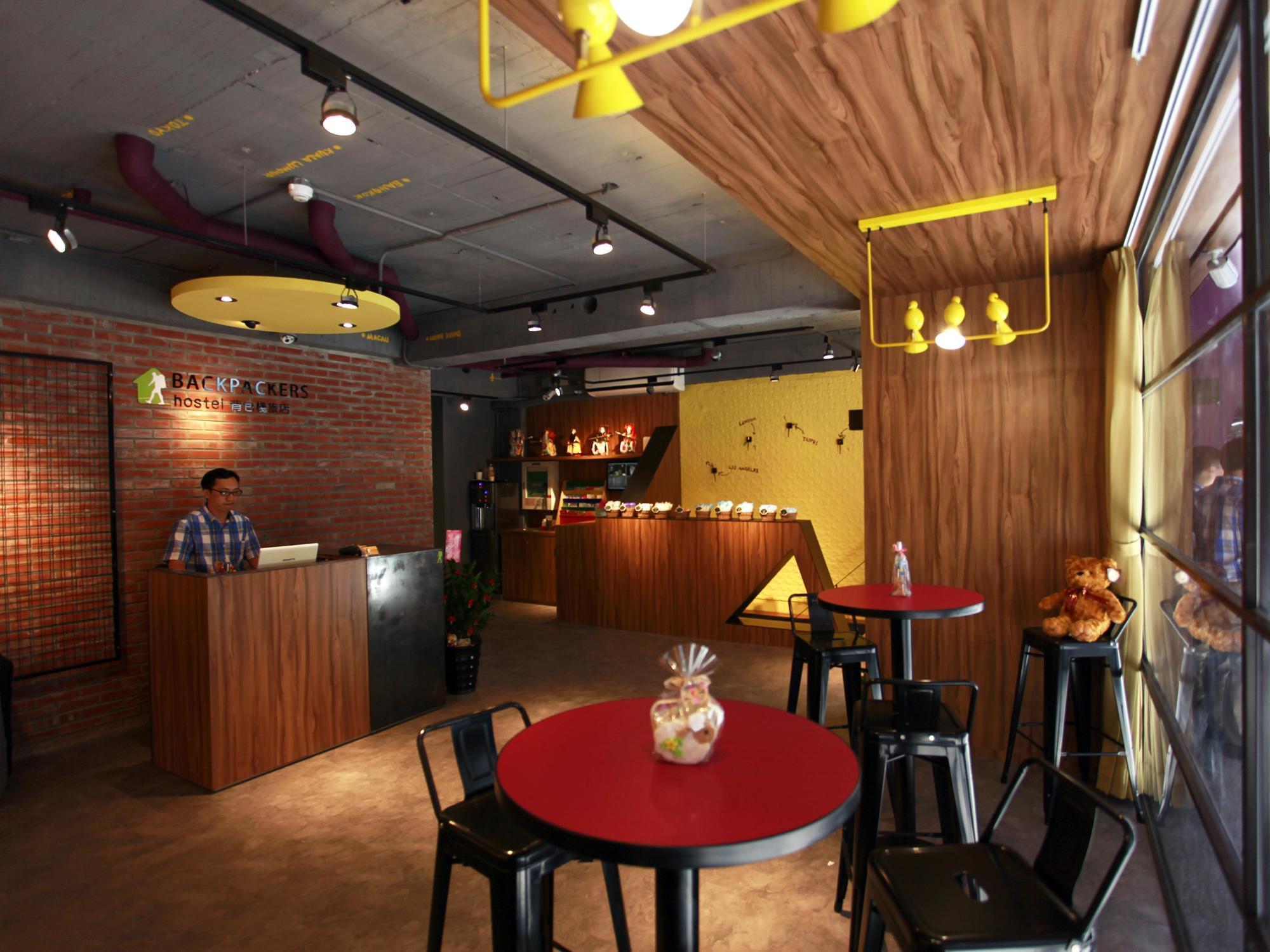 Backpackers Hostel - Ximen Taipei Esterno foto
