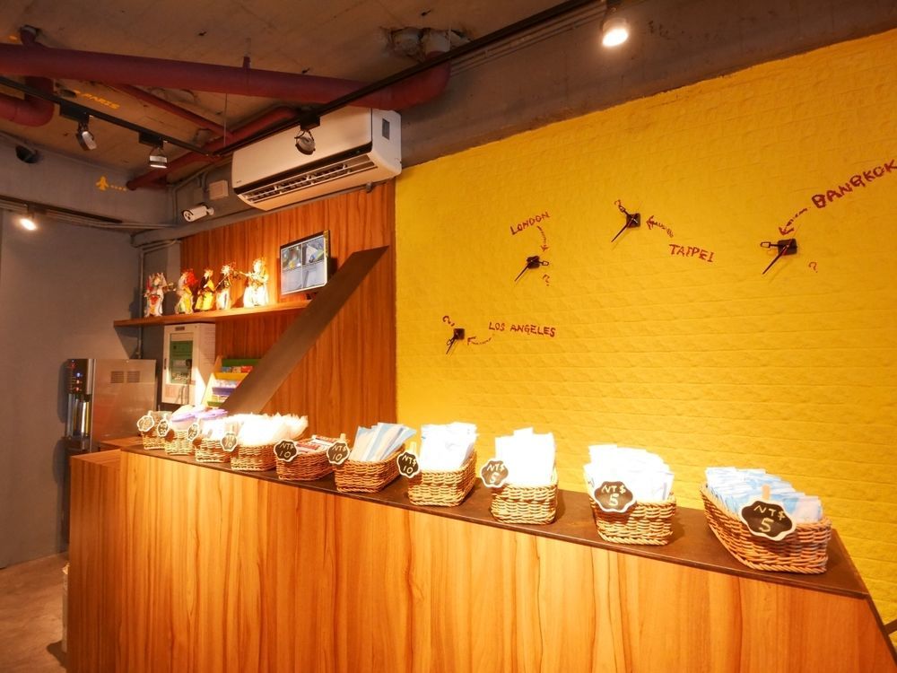Backpackers Hostel - Ximen Taipei Esterno foto